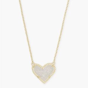 Kendra Scott Ari Heart Gold Pendant Necklace